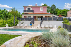 Villa Violette Mit Pool Nahe Stadtzentrum